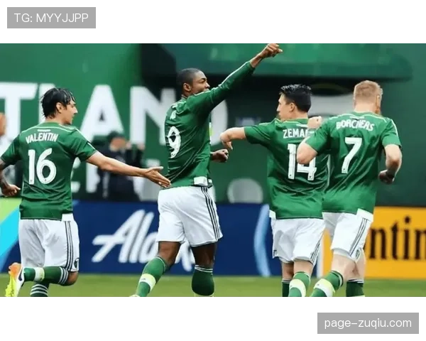 帕尔梅拉斯高位逼抢结合快速反击，控球压制战术执行效率